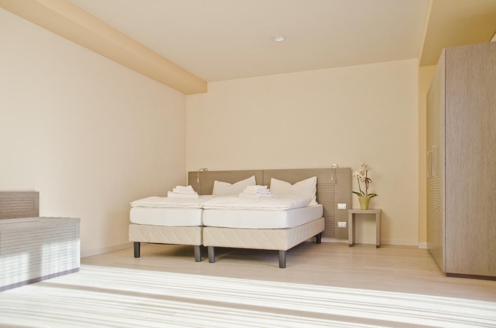 Hotel Kube Фольгарія Номер фото