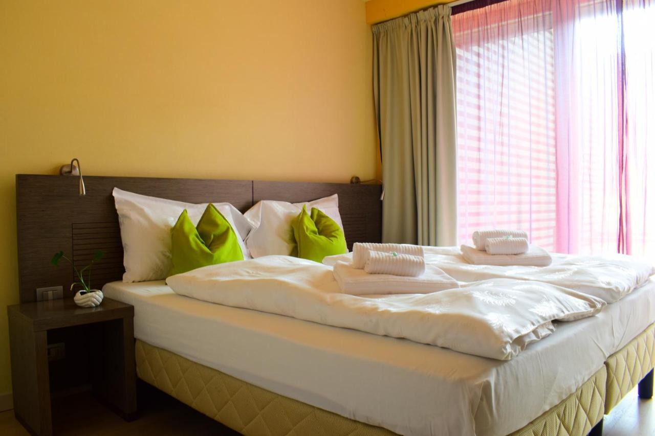 Hotel Kube Фольгарія Екстер'єр фото
